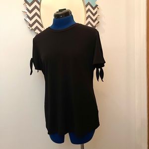 Premise Woman’s Jersey Top, Size M, Black with Short Sleeves